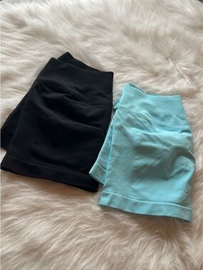 High-Waist Athletic Shorts Duo - Black & Light Blue Scrunch Butt